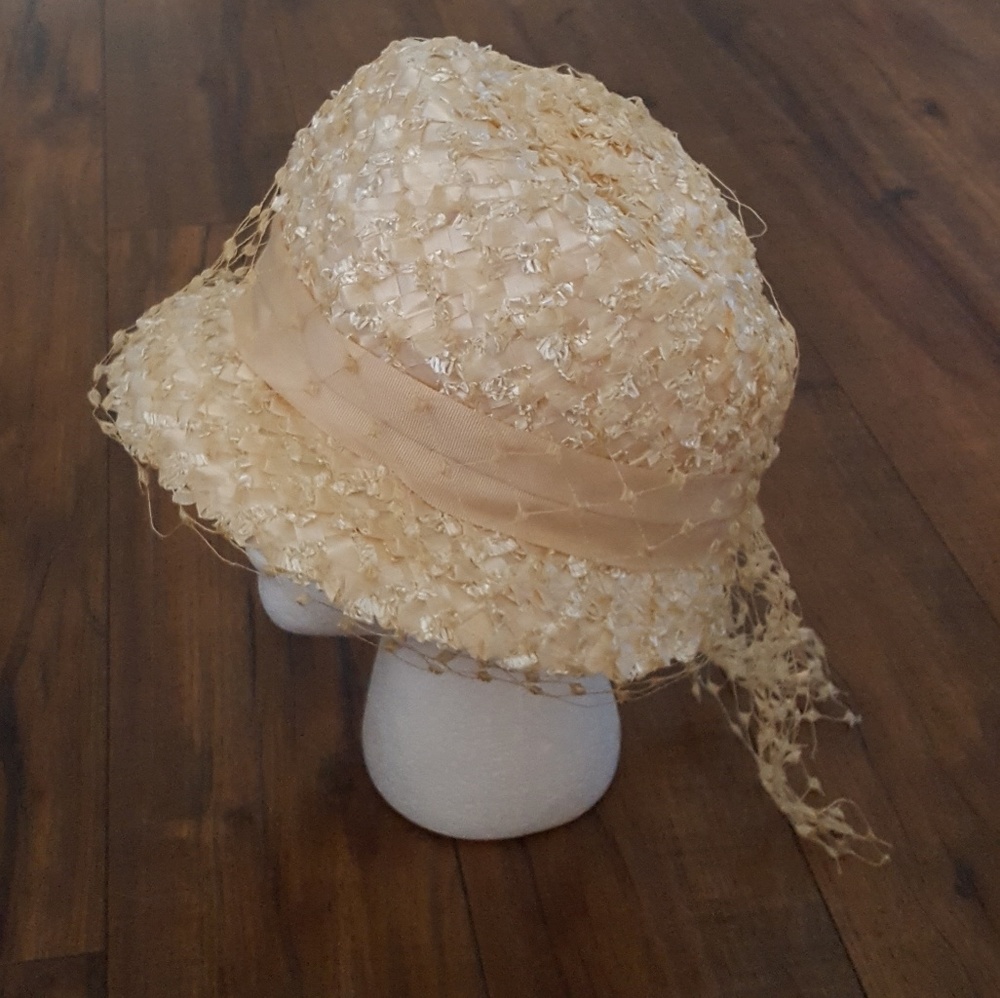 Vintage - Netted Veil Tan Fez Hat